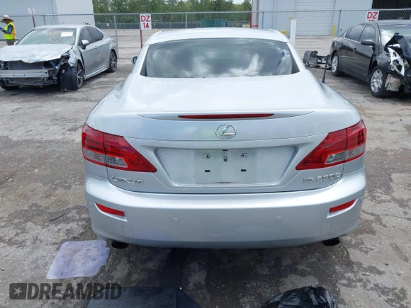 2010 Lexus IS 250 C z VIN JTHFF2C27A2509444, wystawiony jako IAAI lot #42014770 z przebiegiem 101 591 mil mil oraz . Historia ofert i sprzedaży dostępna na DreamBid. Obrazek 16.