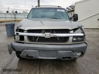 2002 Chevrolet Avalanche with VIN 3GNEK13T92G312366, listed as a Copart auction lot 50880275 with 255,366 mi miles and Salvage Title. Bid and sale history available at carsss.com. Image 5.