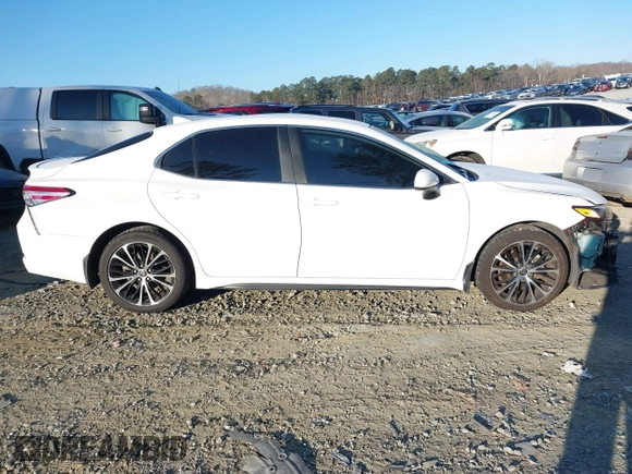 2020 Toyota Camry SE z VIN 4T1G11AK9LU997770, wystawiony jako IAAI lot #41397948 z przebiegiem 97 338 mil mil oraz . Historia ofert i sprzedaży dostępna na DreamBid. Obrazek 13.