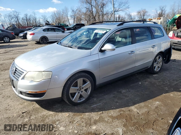 2008 Volkswagen Passat Komfort with VIN WVWLK73C88E018489, listed as a Copart auction lot 44925705 with 186,527 mi miles and Salvage title. Bid and sale history available at DreamBid. Image 1.