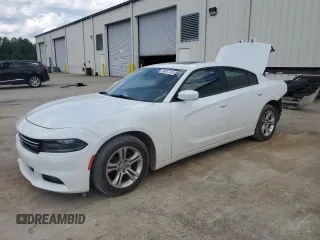 2015 Dodge Charger SE z VIN 2C3CDXBG7FH897444, wystawiony jako Copart lot #54887255 z przebiegiem 149 722 mil mil oraz Szkoda całkowita • Salvage title. Historia ofert i sprzedaży dostępna na DreamBid. Obrazek 1.
