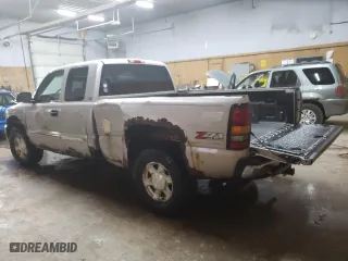 2005 GMC Sierra 1500 SLE1 with VIN 2GTEK19B651261817, listed as a Copart auction lot 53791135 with 172,477 mi miles and Clean Title. Bid and sale history available at carsss.com. Image 2.