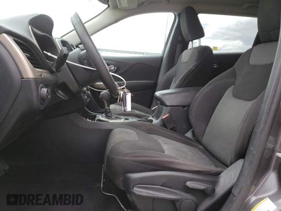 2018 Jeep Cherokee Latitude Tech Connect с VIN 1C4PJLCB2JD615363, выставлен на аукционе Copart как лот 54364595 с пробегом 106 064 миль миль и Списание • Salvage title. История ставок и продаж доступна на DreamBid. Изображение 7.
