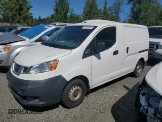 2015 Nissan NV200 SV z VIN 3N6CM0KN9FK708496, wystawiony jako Copart lot #57135105 z przebiegiem 141 126 mil mil oraz Szkoda całkowita • Salvage title. Historia ofert i sprzedaży dostępna na DreamBid. Obrazek 1.