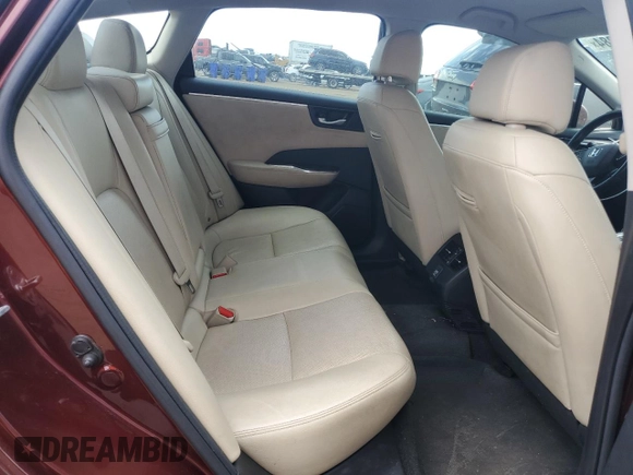 2018 Honda Clarity Plug-In Hybrid Touring with VIN JHMZC5F33JC800285, listed as a Copart auction lot 67211884 with 61,742 mi miles and Clean Title. Bid and sale history available at carsss.com. Image 10.