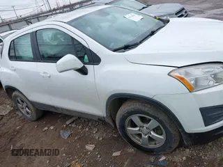 2016 Chevrolet Trax LS with VIN KL7CJNSB9GB559497, listed as a IAAI auction lot 41176681 with 106,794 mi miles. Bid and sale history available at carsss.com. Image 13.