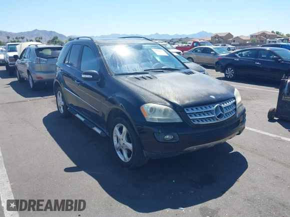 2008 Mercedes-Benz M 320 CDI with VIN 4JGBB22E08A330357, listed as a IAAI auction lot 40260219 with 169,967 mi miles and . Bid and sale history available at carsss.com. Image 1.