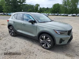2023 Volvo XC40 Plus Dark Theme с VIN YV4L12UW6P2050773, выставлен на аукционе Copart как лот 62941745 с пробегом 39 865 миль миль и Списание • Salvage title. История ставок и продаж доступна на DreamBid. Изображение 4.
