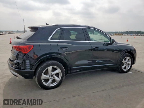 2021 Audi Q3 Premium z VIN WA1AUCF33M1058867, wystawiony jako Copart lot #56708705 z przebiegiem 55 658 mil mil oraz Szkoda całkowita • Salvage title. Historia ofert i sprzedaży dostępna na DreamBid. Obrazek 3.