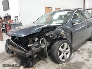 2009 Volkswagen Jetta Sedan SE with VIN 3VWRZ71K29M178750, listed as a IAAI auction lot 41725074 with 161,104 mi miles. Bid and sale history available at carsss.com. Image 6.