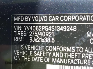 2025 Volvo XC90 z VIN YV4062PG4S1349248, wystawiony jako IAAI lot #42080418 z przebiegiem 3140 mil mil oraz . Historia ofert i sprzedaży dostępna na DreamBid. Obrazek 9.