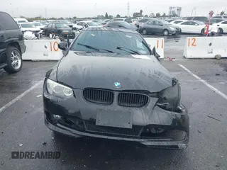 2011 BMW 3 Series 328i z VIN WBAKE5C50BE754680, wystawiony jako IAAI lot #41513376 z przebiegiem 120 624 mil mil oraz . Historia ofert i sprzedaży dostępna na DreamBid. Obrazek 13.