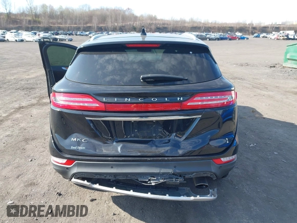 2019 Lincoln MKC Reserve with VIN 5LMCJ3D96KUL46773, listed as a IAAI auction lot 42064234 with 70,176 mi miles and . Bid and sale history available at DreamBid. Image 17.