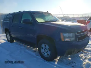 2012 Chevrolet Suburban LT with VIN 1GNSKJE71CR267623, listed as a IAAI auction lot 41538327 with 193,501 mi miles. Bid and sale history available at carsss.com. Image 1.