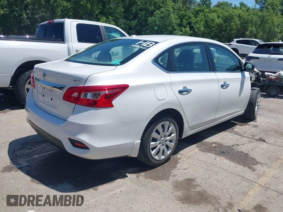 2017 Nissan Sentra S с VIN 3N1AB7AP3HY337169, выставлен на аукционе IAAI как лот 42302666 с пробегом 80 090 миль миль и . История ставок и продаж доступна на DreamBid. Изображение 4.