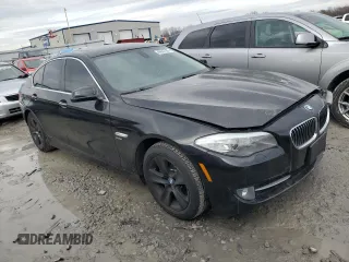 2012 BMW 5 Series 528i xDrive with VIN WBAXH5C55CC595066, listed as a Copart auction lot 46647335 with 124,330 mi miles and Salvage Title. Bid and sale history available at DreamBid. Image 4.