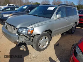 2007 Toyota Highlander w/3rd Row z VIN JTEDP21A770135739, wystawiony jako IAAI lot #41143627 z przebiegiem 227 706 mil mil oraz . Historia ofert i sprzedaży dostępna na DreamBid. Obrazek 2.