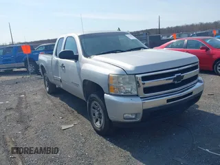 2010 Chevrolet Silverado 1500 LT with VIN 1GCSCSEA2AZ185145, listed as a IAAI auction lot 41790990 with 286,415 mi miles and . Bid and sale history available at DreamBid. Image 1.