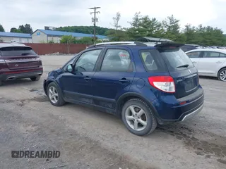 2008 Suzuki SX4 z VIN JS2YB417885103056, wystawiony jako IAAI lot #42359745 z przebiegiem 202 638 mil mil oraz . Historia ofert i sprzedaży dostępna na DreamBid. Obrazek 3.