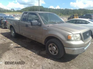 2004 Ford F-150 STX with VIN 1FTRX12W24FA21705, listed as a IAAI auction lot 39321035 with Not Provided miles and . Bid and sale history available at DreamBid. Image 1.