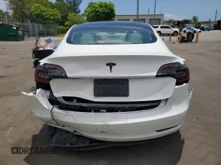 2023 Tesla Model 3 z VIN 5YJ3E1EA5PF580945, wystawiony jako Copart lot #58139125 z przebiegiem 19 057 mil mil oraz Szkoda całkowita • Salvage title. Historia ofert i sprzedaży dostępna na DreamBid. Obrazek 6.