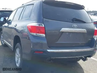 2012 Toyota Highlander with VIN 5TDBK3EH1CS133354, listed as a IAAI auction lot 41511201 with 134,111 mi miles. Bid and sale history available at carsss.com. Image 3.