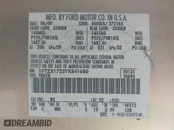 2000 Ford F-150 XL with VIN 1FTZX1725YKB41680, listed as a IAAI auction lot 41736655 with 1 mi miles. Bid and sale history available at carsss.com. Image 9.