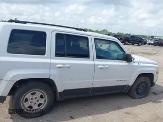 2017 Jeep Patriot Sport with VIN 1C4NJPBA5HD145525, listed as a IAAI auction lot 42096995 with 115,557 mi miles. Bid and sale history available at carsss.com. Image 13.