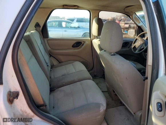 2007 Ford Escape XLS with VIN 1FMYU02Z07KB37338, listed as a Copart auction lot 83902704 with 326,105 mi miles and Salvage Title. Bid and sale history available at carsss.com. Image 11.