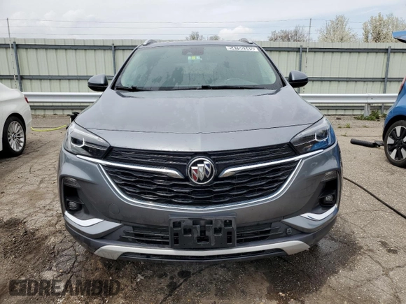 2021 Buick Encore GX Essence z VIN KL4MMGSL6MB154142, wystawiony jako Copart lot #54700345 z przebiegiem 86 638 mil mil oraz Czysty tytuł • Clean title. Historia ofert i sprzedaży dostępna na DreamBid. Obrazek 5.