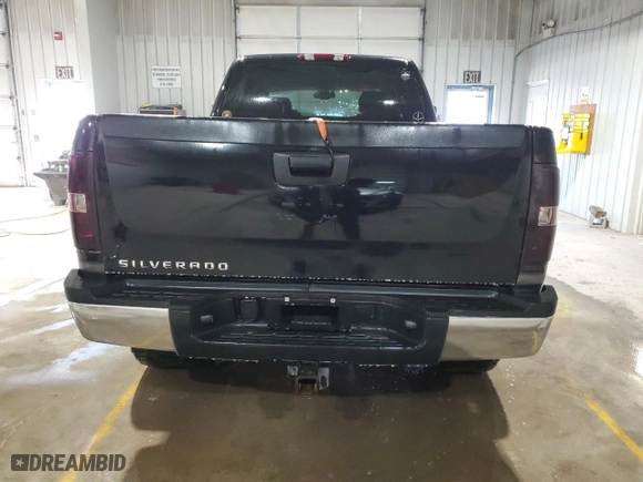 2007 Chevrolet Silverado 2500HD LT w/1LT with VIN 1GCHK236X7F540035, listed as a Copart auction lot 45506305 with 201,125 mi miles and Salvage Title. Bid and sale history available at carsss.com. Image 6.