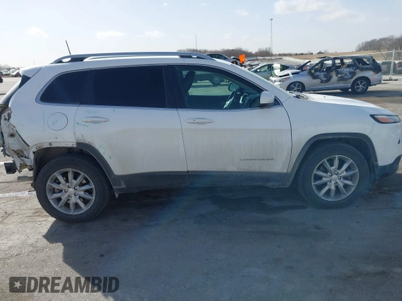2018 Jeep Cherokee Limited with VIN 1C4PJMDXXJD522638, listed as a IAAI auction lot 41692055 with 150,701 mi miles. Bid and sale history available at carsss.com. Image 13.