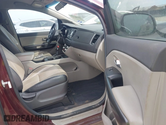 2016 Kia Sedona LX with VIN KNDMB5C12G6211589, listed as a IAAI auction lot 41786770 with 87,114 mi miles. Bid and sale history available at carsss.com. Image 5.