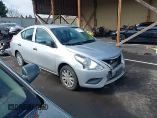 2015 Nissan Versa SV with VIN 3N1CN7AP9FL952593, listed as a IAAI auction lot 41940068 with 149,201 mi miles. Bid and sale history available at carsss.com. Image 1.