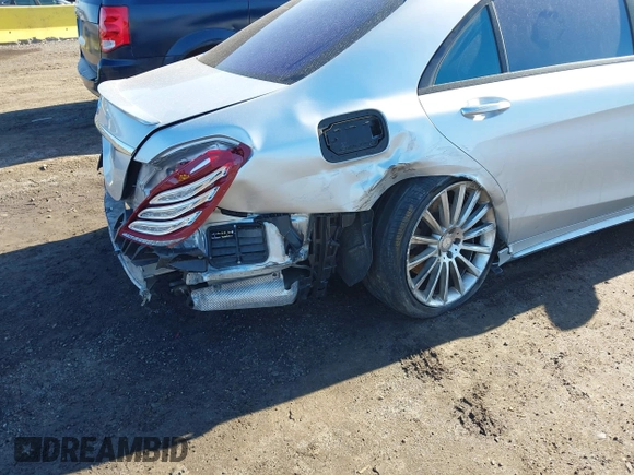 2014 Mercedes-Benz S-Class S 550 with VIN WDDUG8CB9EA032946, listed as a IAAI auction lot 41925030 with 15,304 mi miles. Bid and sale history available at carsss.com. Image 18.