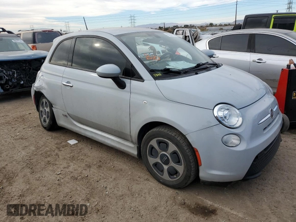 2016 FIAT 500e z VIN 3C3CFFGEXGT229500, wystawiony jako Copart lot #86539904 z przebiegiem 52 624 mil mil oraz Szkoda całkowita • Salvage title. Historia ofert i sprzedaży dostępna na DreamBid. Obrazek 4.