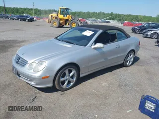 2005 Mercedes-Benz CLK 320 with VIN WDBTK65G55T040420, listed as a IAAI auction lot 42213018 with 32,696 mi miles and . Bid and sale history available at DreamBid. Image 2.