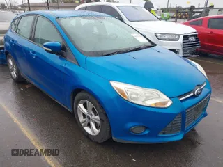 2014 Ford Focus SE z VIN 1FADP3K23EL162634, wystawiony jako IAAI lot #41772913 z przebiegiem 113 405 mil mil oraz . Historia ofert i sprzedaży dostępna na DreamBid. Obrazek 1.