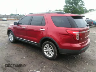 2015 Ford Explorer XLT with VIN 1FM5K8D84FGC52800, listed as a IAAI auction lot 42105971 with 171,104 mi miles and . Bid and sale history available at carsss.com. Image 3.