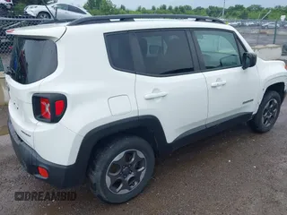 2017 Jeep Renegade Sport z VIN ZACCJBAB0HPG65461, wystawiony jako IAAI lot #42622815 z przebiegiem 111 216 mil mil oraz . Historia ofert i sprzedaży dostępna na DreamBid. Obrazek 4.