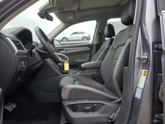 2021 Volkswagen Atlas SEL Premium R-Line with VIN 1V2FR2CA5MC541449, listed as a Copart auction lot 72932124 with 58,269 mi miles and Salvage title. Bid and sale history available at DreamBid. Image 7.