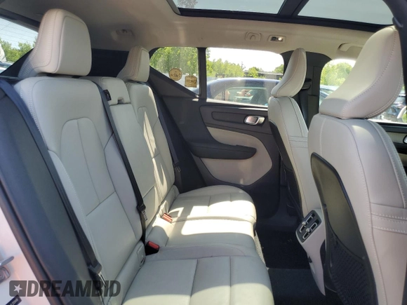 2020 Volvo XC40 Inscription z VIN YV4162UL1L2320498, wystawiony jako Copart lot #58047125 z przebiegiem 64 346 mil mil oraz Szkoda całkowita • Salvage title. Historia ofert i sprzedaży dostępna na DreamBid. Obrazek 11.