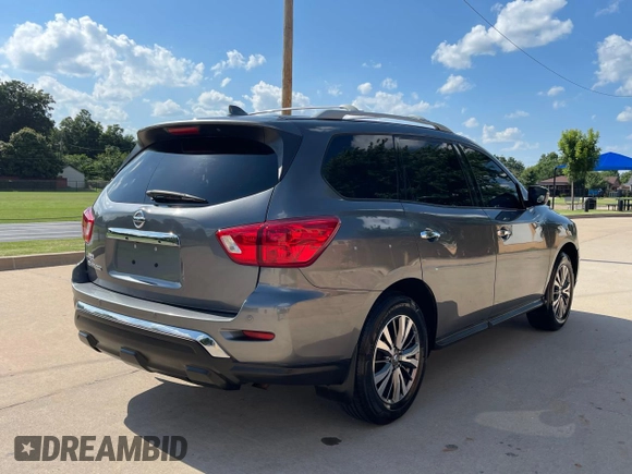2019 Nissan Pathfinder SL z VIN 5N1DR2MN3KC597635, wystawiony jako Copart lot #64610865 z przebiegiem 106 772 mil mil oraz Czysty tytuł • Clean title. Historia ofert i sprzedaży dostępna na DreamBid. Obrazek 4.