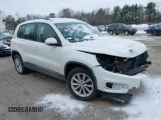 2018 Volkswagen Tiguan with VIN WVGBV7AX0JK000306, listed as a IAAI auction lot 41540745 with 47,322 mi miles and . Bid and sale history available at DreamBid. Image 3.