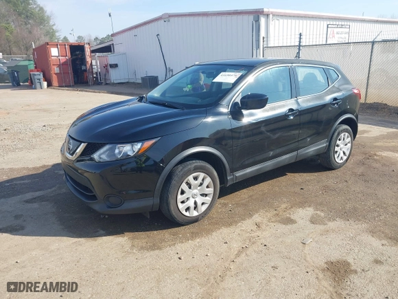 2019 Nissan Rogue Sport S with VIN JN1BJ1CR8KW333880, listed as a IAAI auction lot 41690570 with 193,997 mi miles. Bid and sale history available at carsss.com. Image 19.