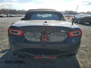 2018 FIAT 124 Spider Abarth z VIN JC1NFAEK0J0136955, wystawiony jako Copart lot #78896054 z przebiegiem 18 888 mil mil oraz Szkoda całkowita • Salvage title. Historia ofert i sprzedaży dostępna na DreamBid. Obrazek 6.