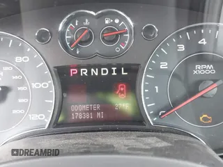 2007 Pontiac Torrent with VIN 2CKDL73F176061840, listed as a IAAI auction lot 41166563 with 178,381 mi miles. Bid and sale history available at carsss.com. Image 7.