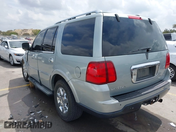2005 Lincoln Navigator Luxury z VIN 5LMFU27505LJ13960, wystawiony jako IAAI lot #41893770 z przebiegiem Nie podano mil oraz . Historia ofert i sprzedaży dostępna na DreamBid. Obrazek 3.