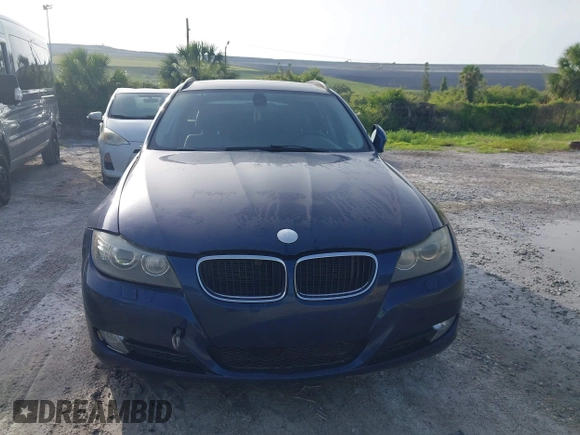 2011 BMW 3 Series 328i xDrive with VIN WBAUU3C50BA542420, listed as a IAAI auction lot 42463583 with 140,053 mi miles and . Bid and sale history available at DreamBid. Image 12.