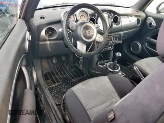 2005 MINI Convertible with VIN WMWRF33485TF61638, listed as a Copart auction lot 59822125 with 89,011 mi miles and Clean title. Bid and sale history available at DreamBid. Image 8.